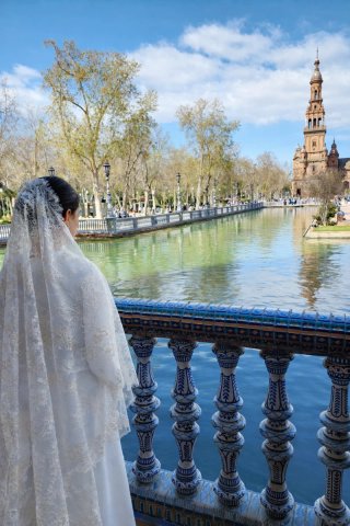 Mantilla Novia Beige y Dorada