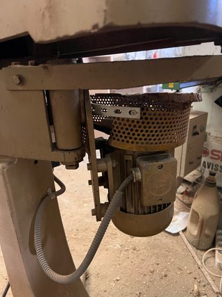 Máquina carpintería cola de milano