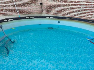 Piscina Betway con depuradora Intex