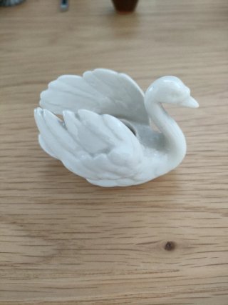 Pequeño cisne porcelana Goebel
