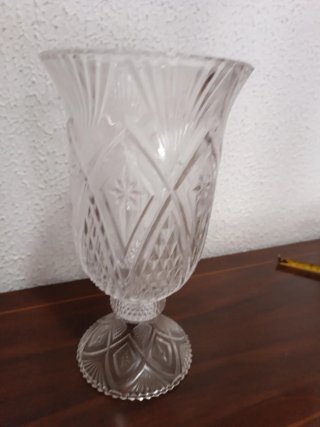 Jarrón de cristal decorativo tallado