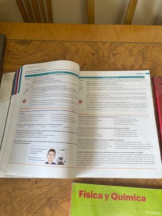 Libros de texto 4º de E.S.O. en buen estado.