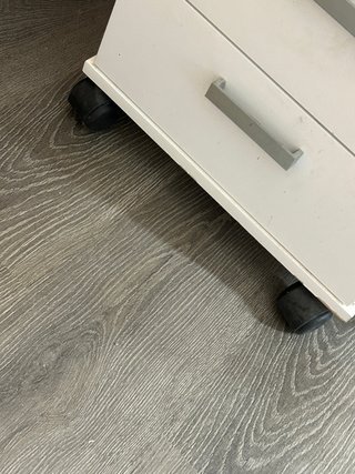 Mesa de manicura o escritorio blanca con cajones