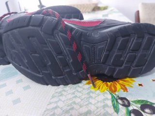 Botas de montaña niña talla 33
