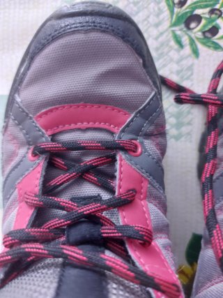 Botas de montaña niña talla 33