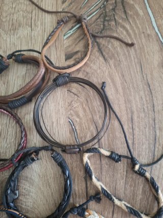11 Pulseras Casuales