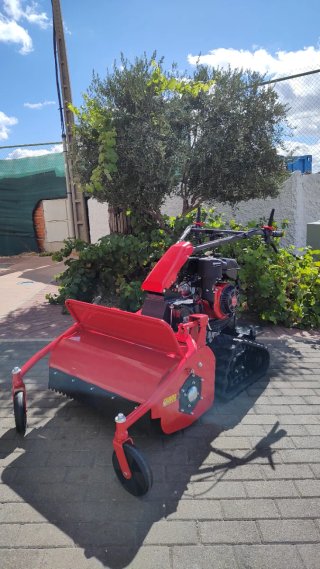 Desbrozadora de orugas