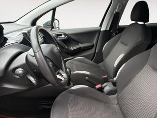Peugeot 208 2015