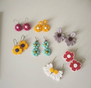 Pendientes florales artesanales
