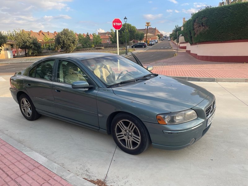 Volvo S60 - foto 1