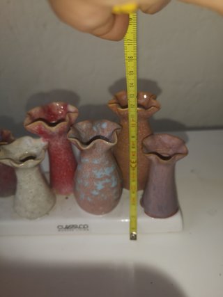 Juego de 6 jarrones pequeños de cerámica de una pi
