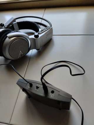 Cuffie cordless grigie e nere