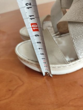 Sandalias Riposella Beige y Plateadas