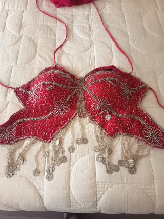 Ropa Danza Vientre Negra y Dorada y, amarilla..
