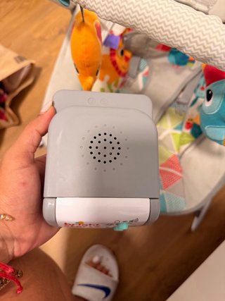 Hamaca para bebé con juguetes