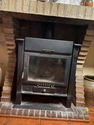 Estufa de leña con horno