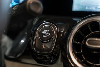 Mercedes-Benz GLA 180  2022