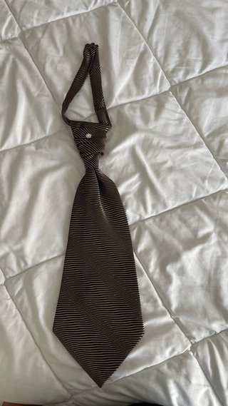 Traje de novio completo nuevo con etiquetas