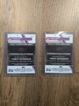 Lote 2 Autógrafos Granit Xhaka 1/150