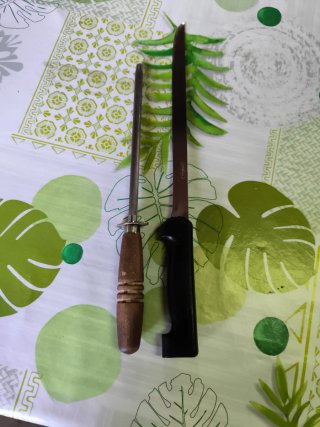 Coltello e affilatore da cucina
