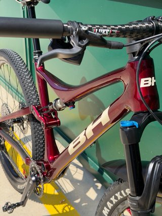 BH Lynx de Carbono con cambio electrónico AXS.