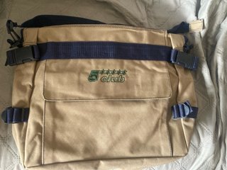 Bolso bandolera beige y azul