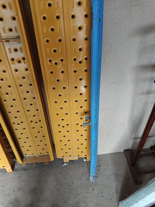 Andamio Plegable Metálico Azul con patas regulable
