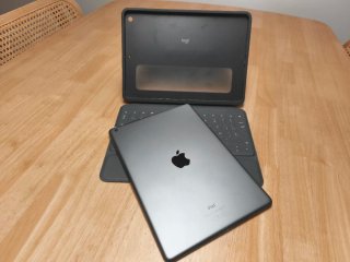 iPad 7ª Gen 32GB Wi-Fi + Teclado Logitech