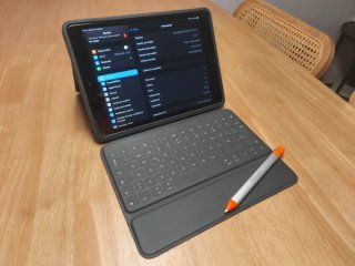 iPad 7ª Gen 32GB Wi-Fi + Teclado Logitech