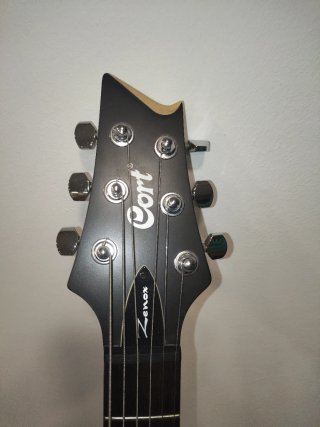 Guitarra CORT Z42 Wine Red
