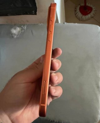 iPhone 17 Pro Max Arancione