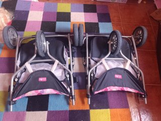 Set di due passeggini gemellari
