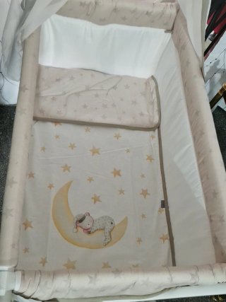 Minicuna con dosel y estampado de estrellas