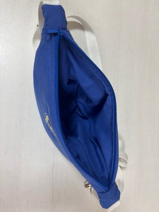 Riñonera hecha a mano con escudo HCF bordado