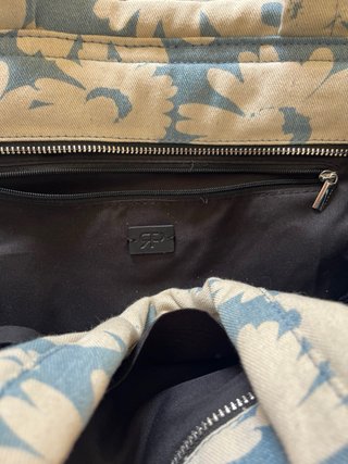 Bolso Tote Parfois Floral Azul y Beige