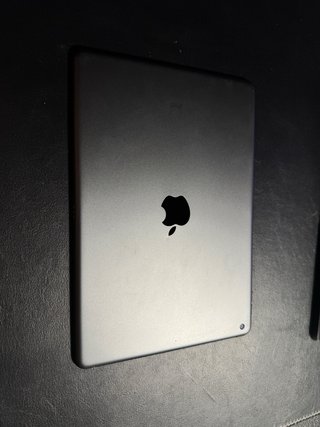 iPad 7ª Gen + Funda Nuevo