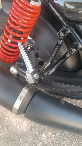Moto Guzzi V7 Stone Ten Negra/Blanca