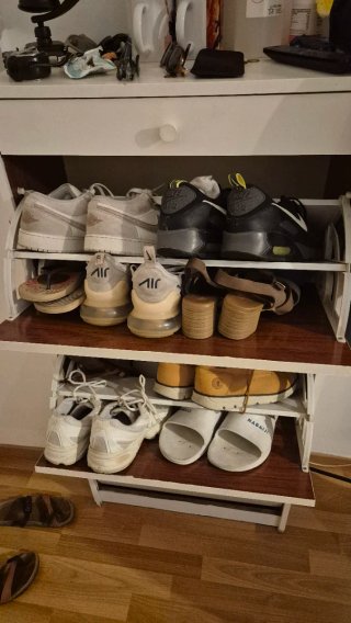 Zapatero blanco de madera