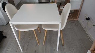 Mesa Comedor Ikea Blanca 75x75 y dos sillas