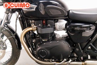TRIUMPH BONNEVILLE T100
