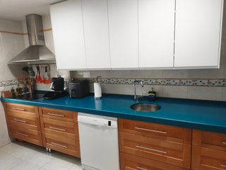 Cocina completa madera y Silestone
