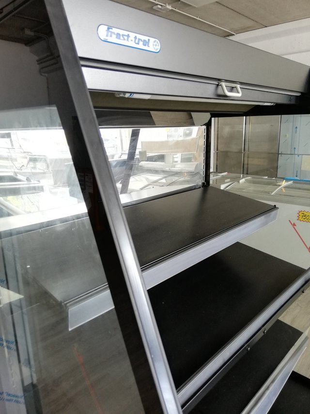Vitrina expositora refrigerada