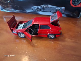 Alfa Romeo 33 1:43
