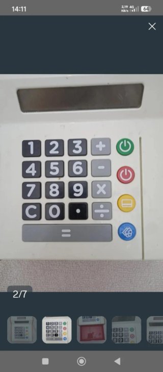 Calculadora de juguete de madera