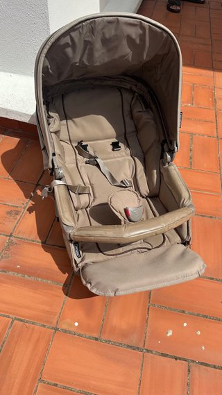 Capazo, Silla Bebecar, sombrilla y dos sacos