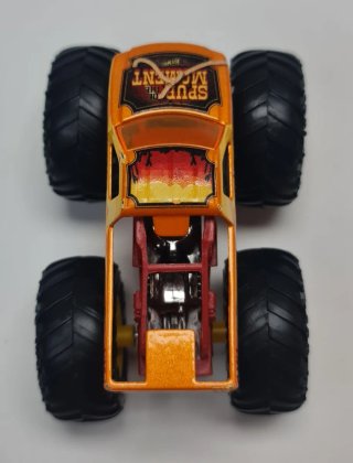 Hot Wheels Monster Truck Spur of the Moment 1/64