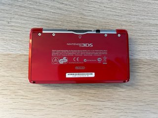Nintendo 3DS Rossa + Caricatore e Gioco