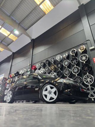 Vendo 4 Llantas BOLA. B10. En 18x8. Blancas.