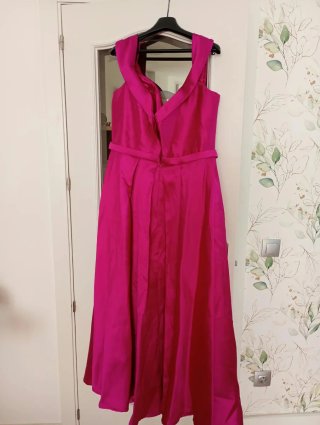 Vestido de fiesta fucsia
