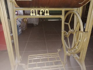 Mesa de costura ALFA madera y metal